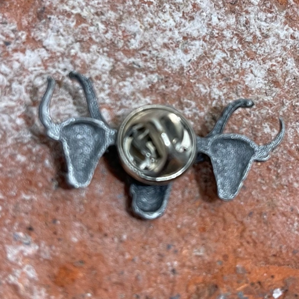 VTG brooch lapel pin hat steer cattle cowboy western country vintage jewelry men - Picture 4 of 6